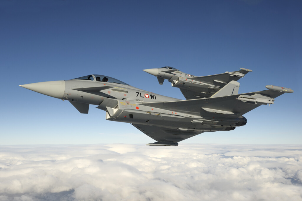 Bild: zwei Eurofighter des österreichischen Bundesheeres.